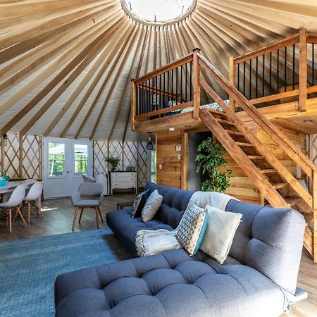 Yourtes Glamping Du Poisson Blanc Notre-Dame-du-Laus Eksteriør bilde