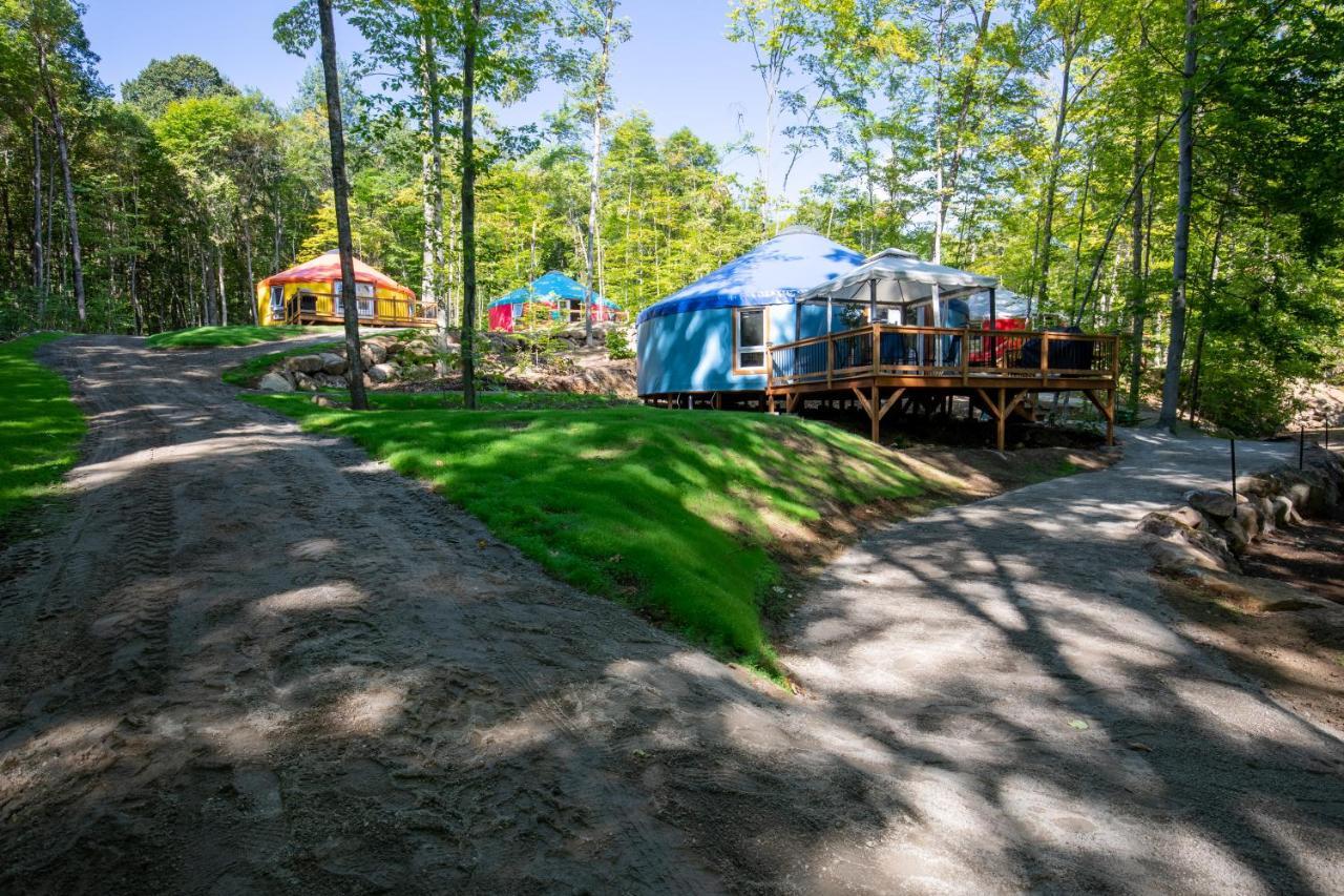 Yourtes Glamping Du Poisson Blanc Notre-Dame-du-Laus Eksteriør bilde