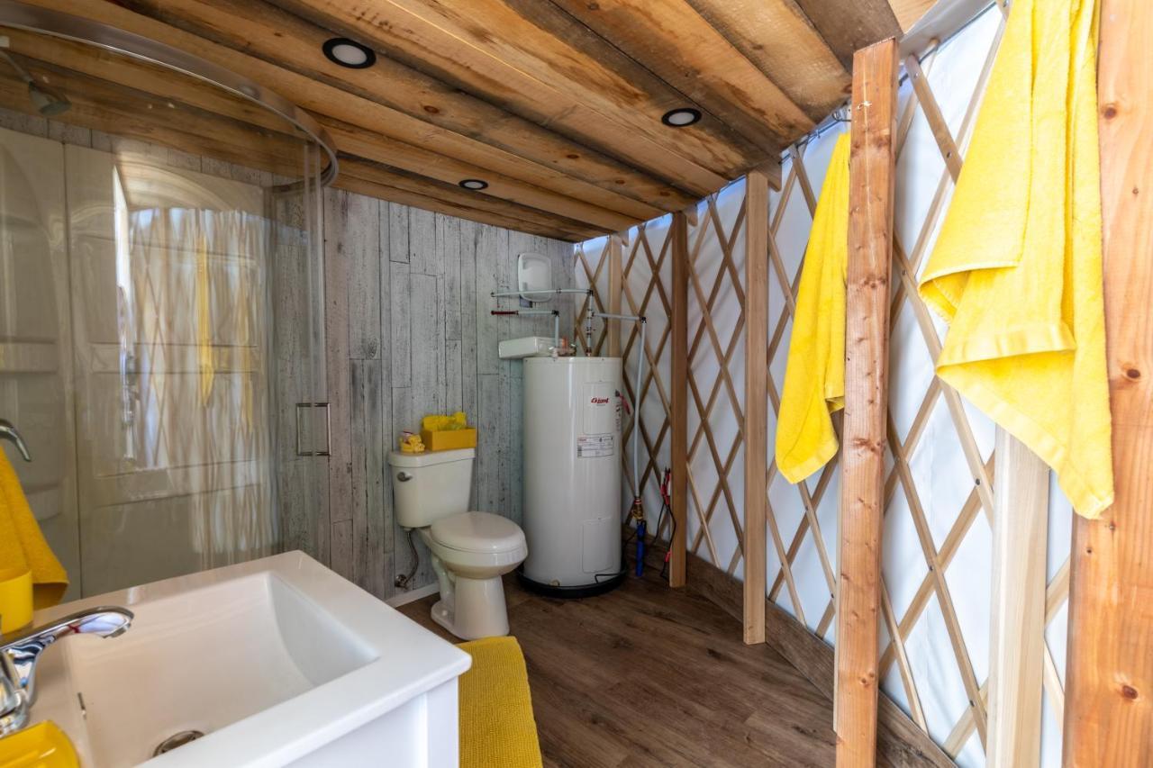 Yourtes Glamping Du Poisson Blanc Notre-Dame-du-Laus Eksteriør bilde