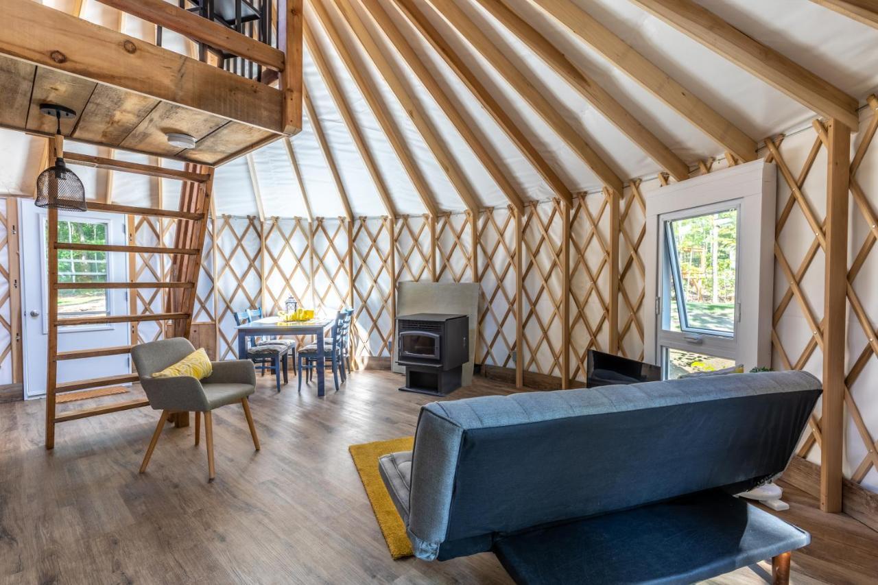 Yourtes Glamping Du Poisson Blanc Notre-Dame-du-Laus Eksteriør bilde